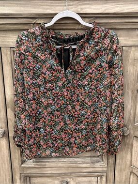 EUC Women’s 1.STATE Black Floral Ruffle Cold Shoulder Tie Neck Ruffle Blouse (S)